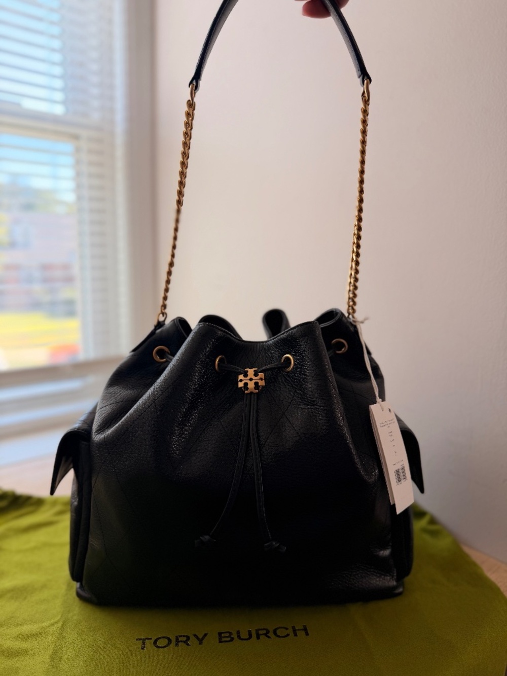 Tory Burch Large Charlie Quilted drawstring bag BLACK